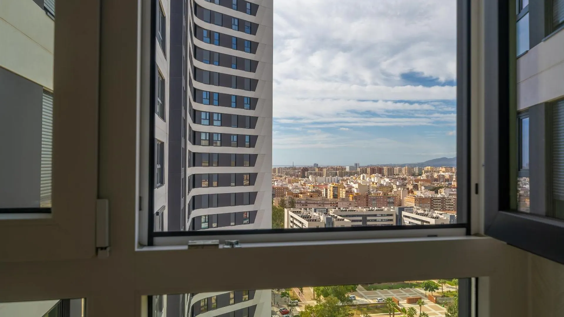 Xpce Urban 2 Malaga Skyline Parking Free 아파트